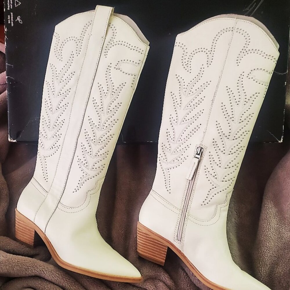 DOLCE VITA SOLEI STUD TALL WHITE COWBOY BOOTS 7.5  NWB